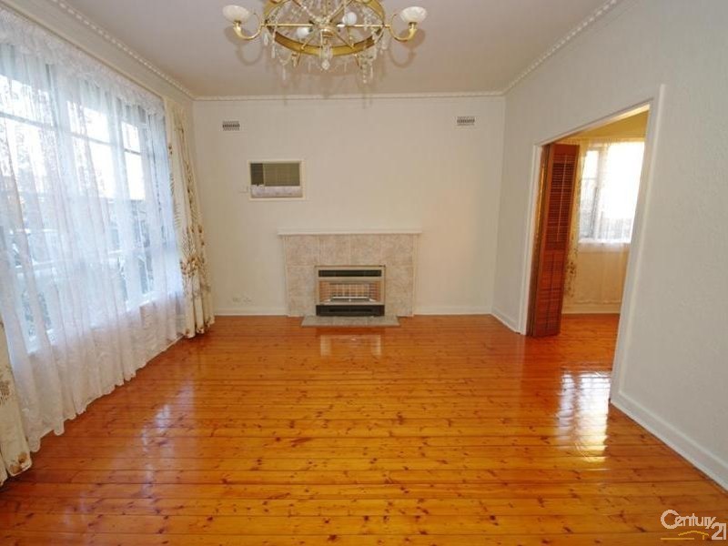 15 Quinns Road, Bentleigh East VIC 3165