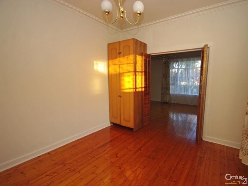 15 Quinns Road, Bentleigh East VIC 3165