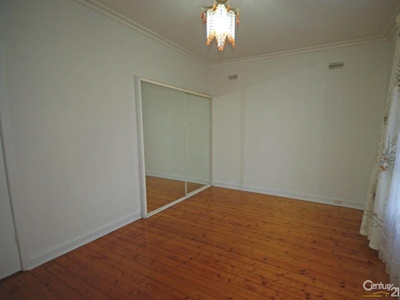 15 Quinns Road, Bentleigh East VIC 3165