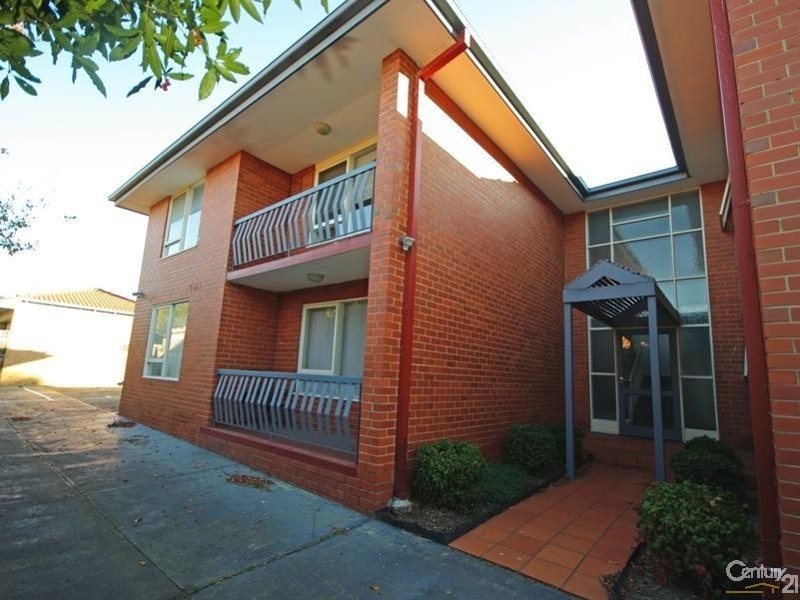 4/2 Werona Street, Bentleigh VIC 3204