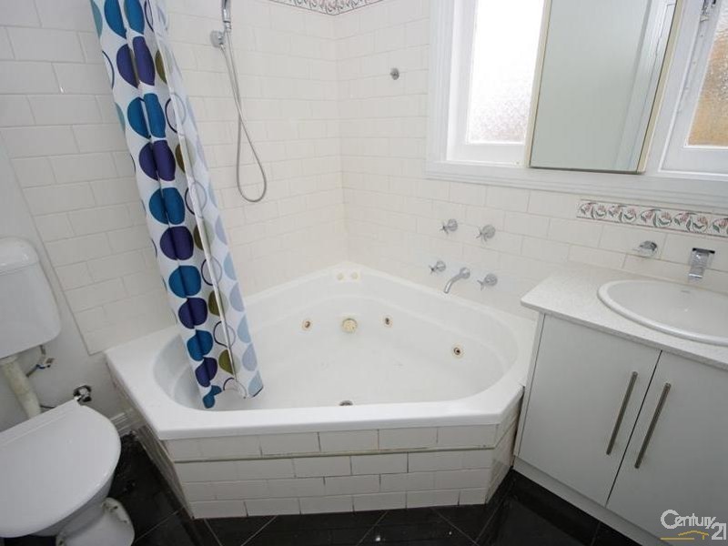 18A Lewis Street, Mckinnon VIC 3204