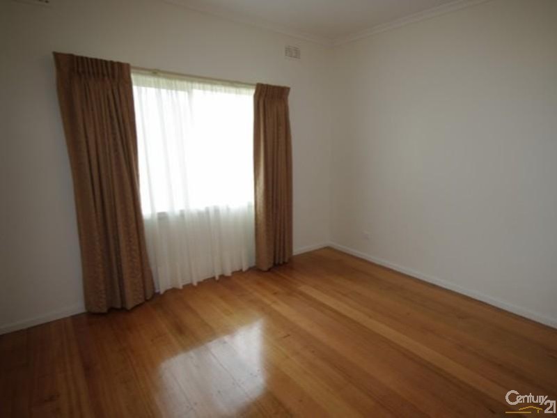 5 Moya Crescent, Noble Park VIC 3174