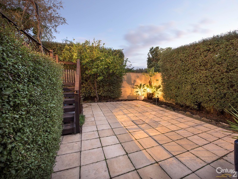 13 Tucker Road, Bentleigh VIC 3204