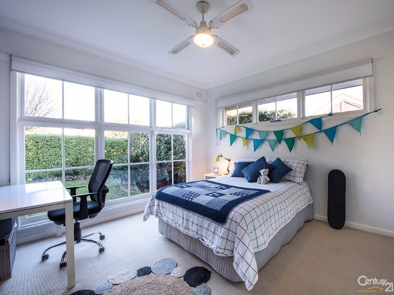 13 Tucker Road, Bentleigh VIC 3204