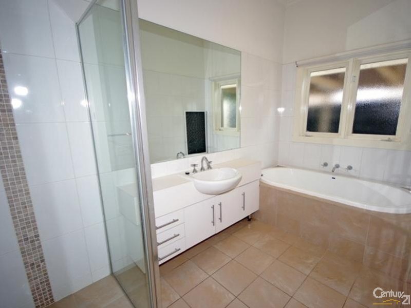 123 Brewer Road, Bentleigh VIC 3204