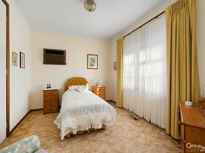 34 Lorna Street, Cheltenham VIC 3192