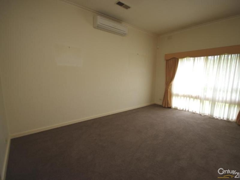 4 Kooringa Road, Carnegie VIC 3163