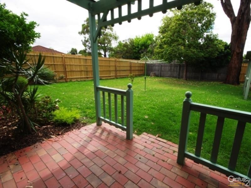 4 Kooringa Road, Carnegie VIC 3163