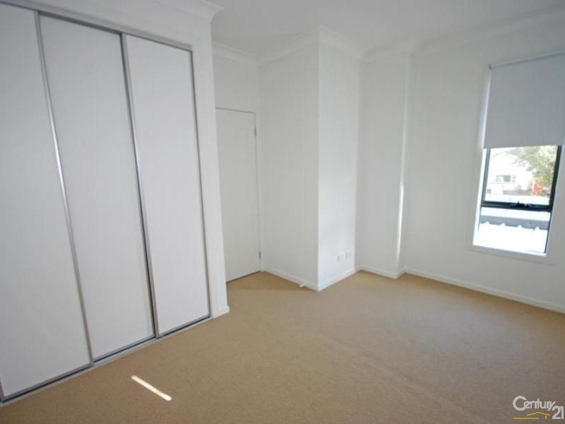 1/2  Jasper Road, Bentleigh VIC 3204