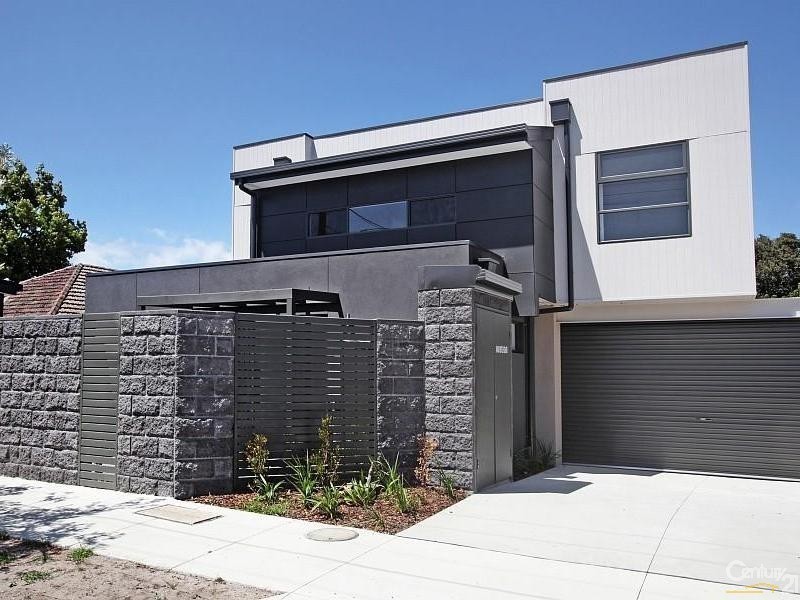 1/2  Jasper Road, Bentleigh VIC 3204