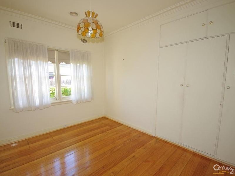 33 Small Road, Bentleigh VIC 3204