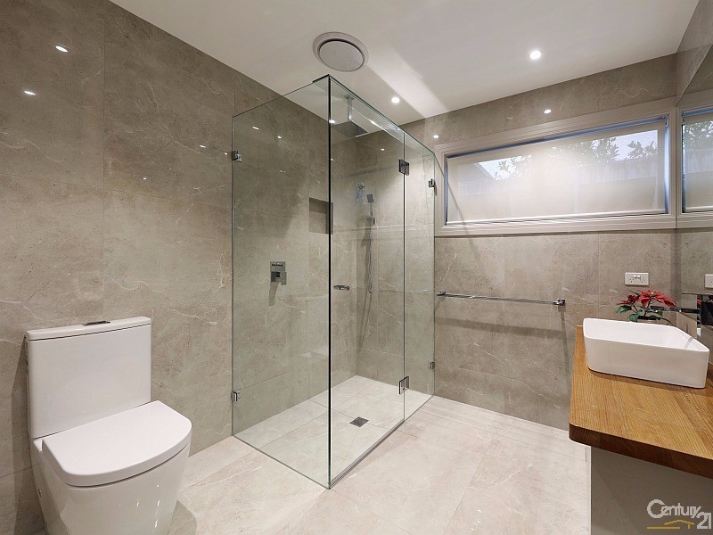 2/12 Richard Street, Bentleigh East VIC 3165