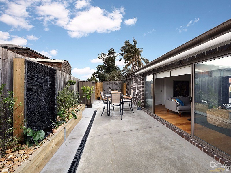 2/12 Richard Street, Bentleigh East VIC 3165