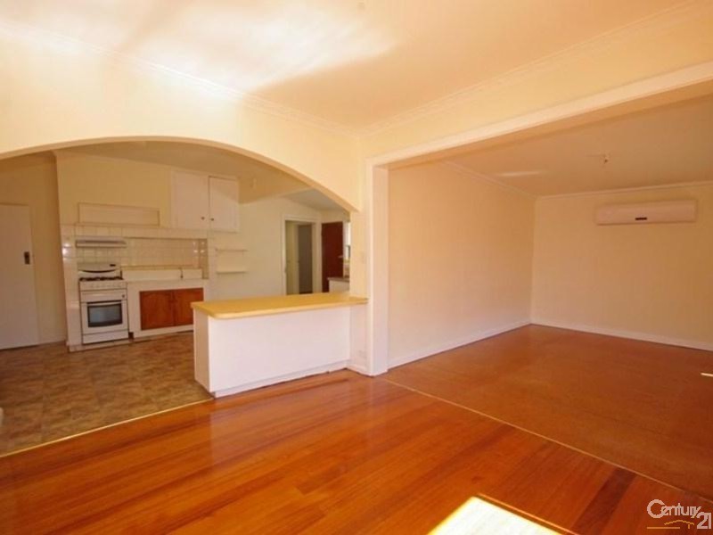 39A Prince Edward Avenue, Mckinnon VIC 3204