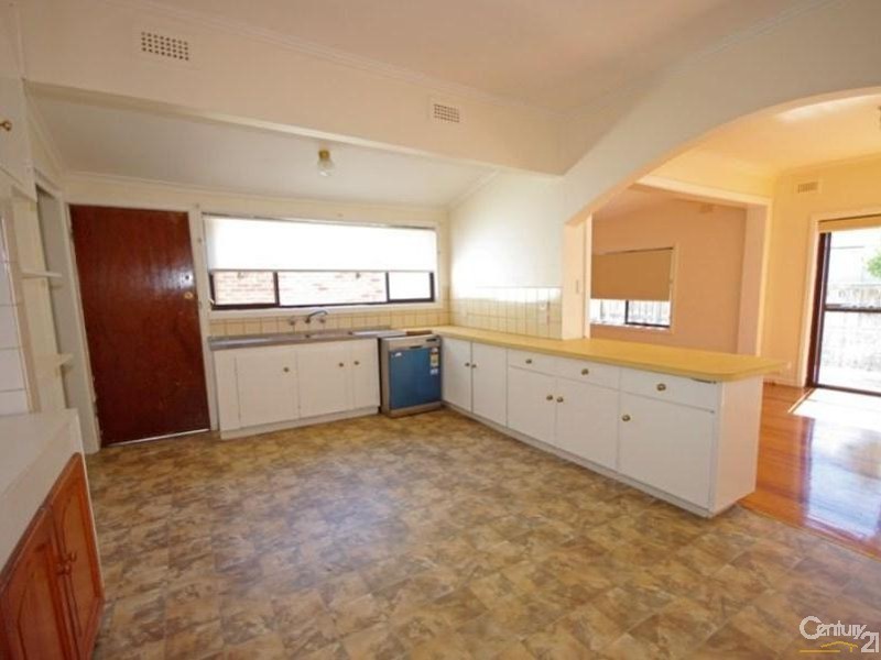 39A Prince Edward Avenue, Mckinnon VIC 3204