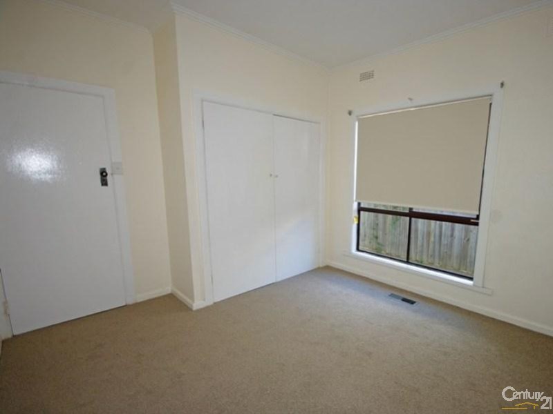 39A Prince Edward Avenue, Mckinnon VIC 3204