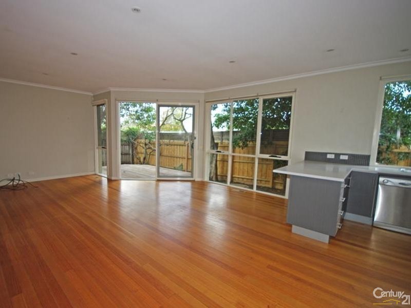 2/34 Whitmuir Road, Bentleigh VIC 3204