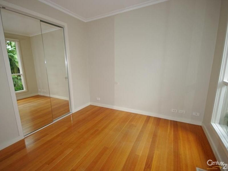 2/34 Whitmuir Road, Bentleigh VIC 3204