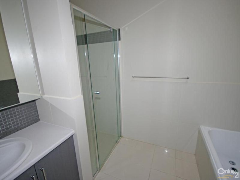 2/34 Whitmuir Road, Bentleigh VIC 3204