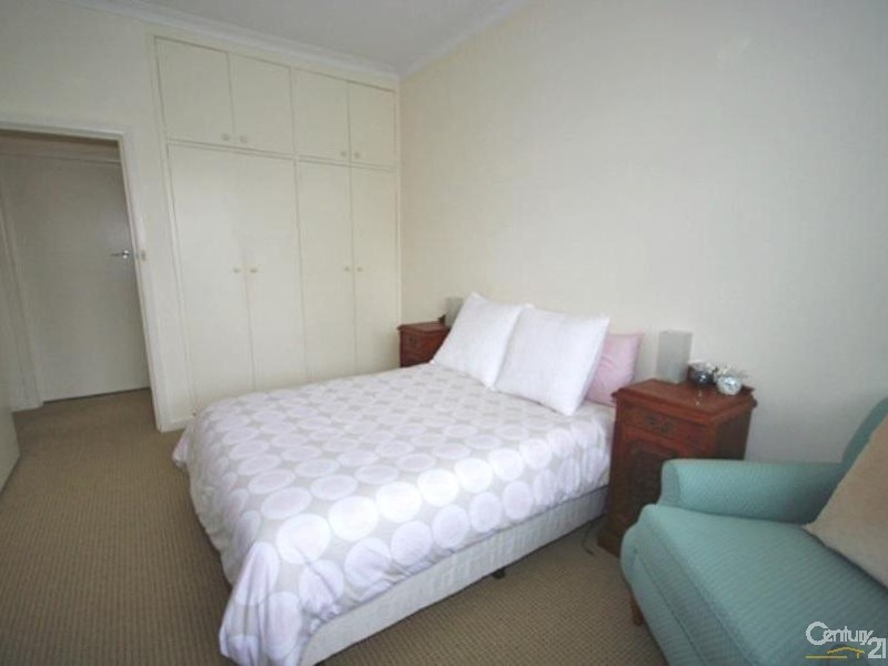 10/4 Osborne Avenue, Glen Iris VIC 3146