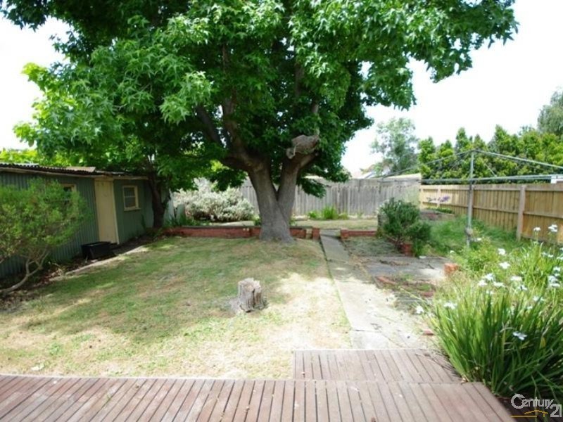 14 Blackshaw Street, Mckinnon VIC 3204