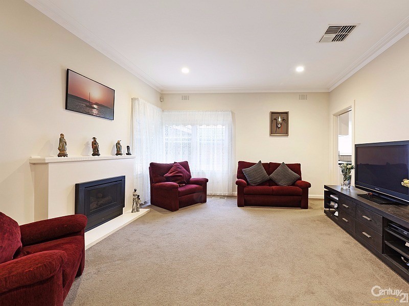 93 Parkmore Road, Bentleigh East VIC 3165