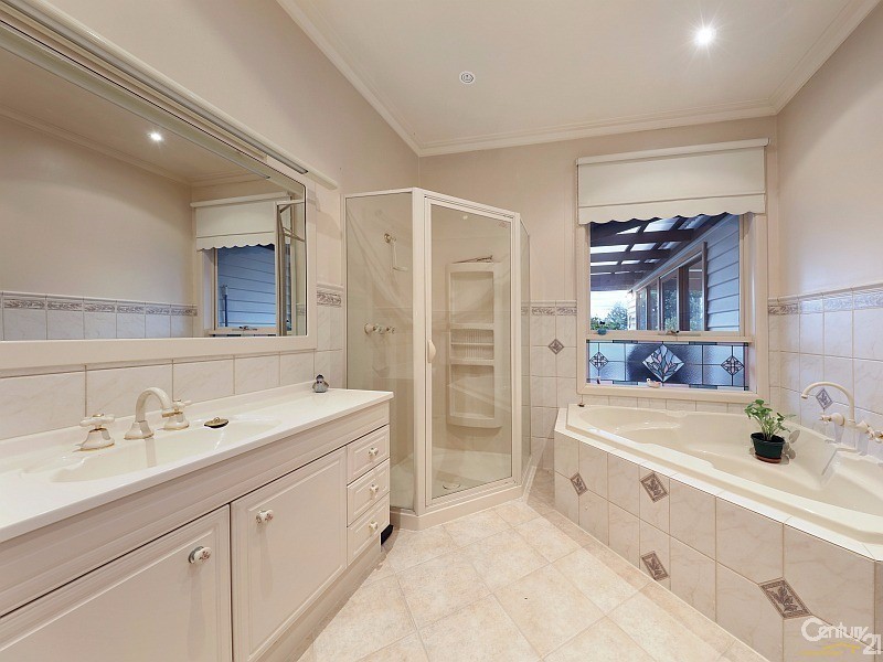 93 Parkmore Road, Bentleigh East VIC 3165