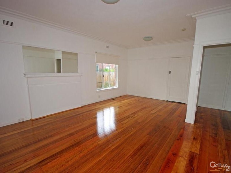 70 Oakleigh Road, Carnegie VIC 3163