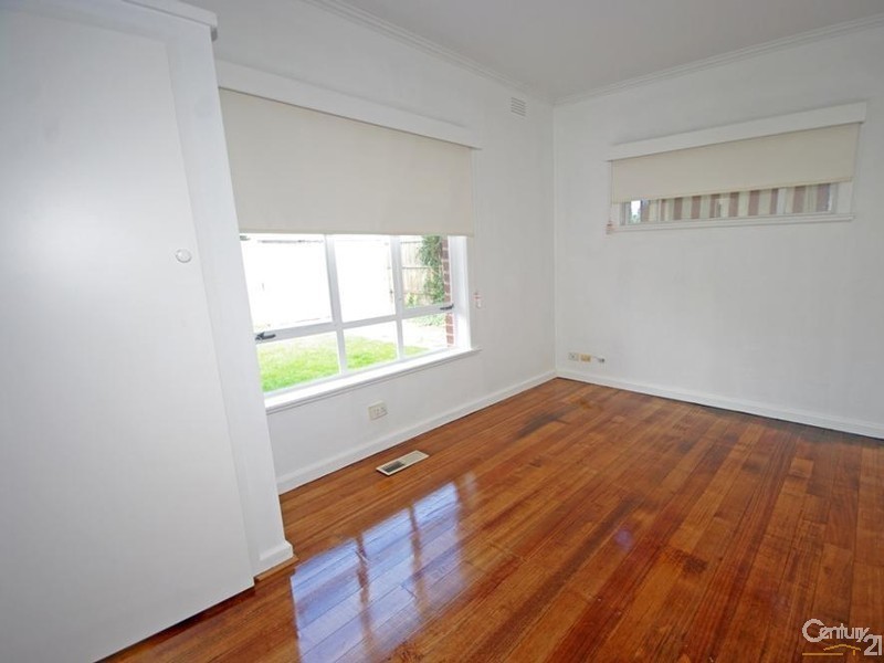 70 Oakleigh Road, Carnegie VIC 3163