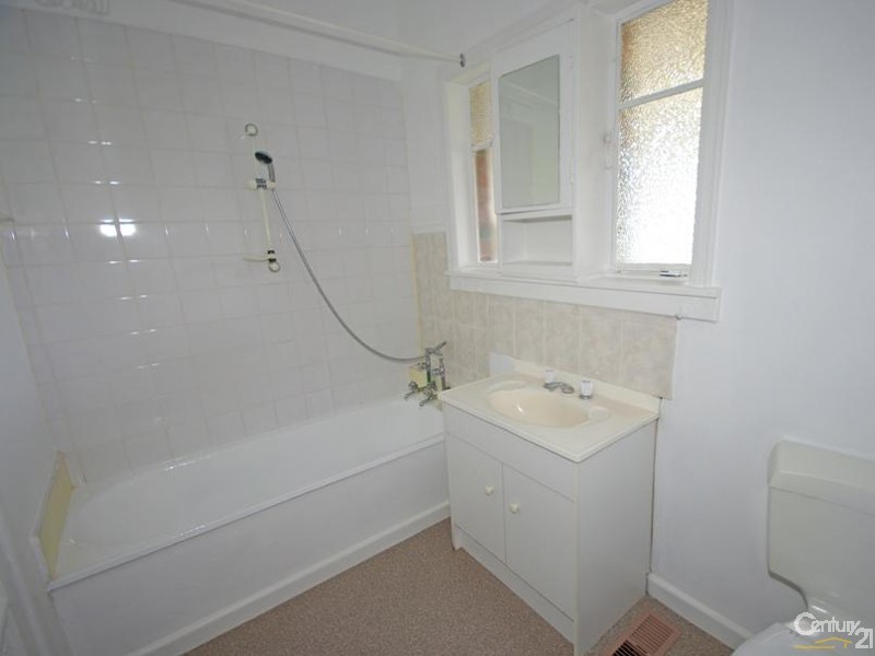 70 Oakleigh Road, Carnegie VIC 3163