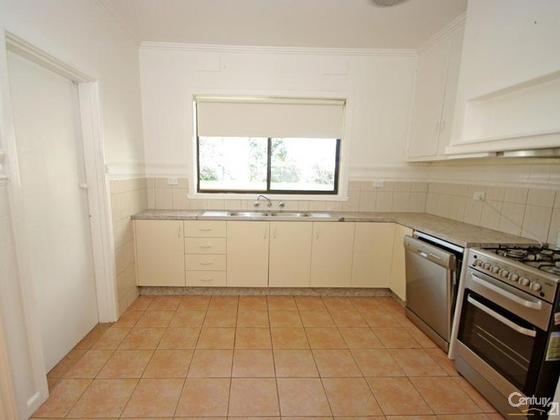 34 Glenbrook Avenue, Clayton VIC 3168