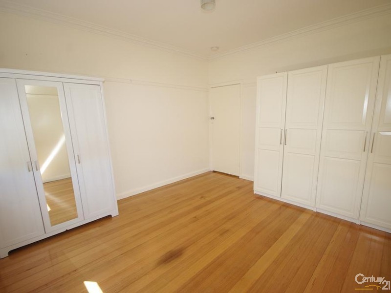 34 Glenbrook Avenue, Clayton VIC 3168