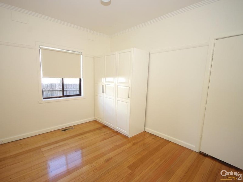 34 Glenbrook Avenue, Clayton VIC 3168