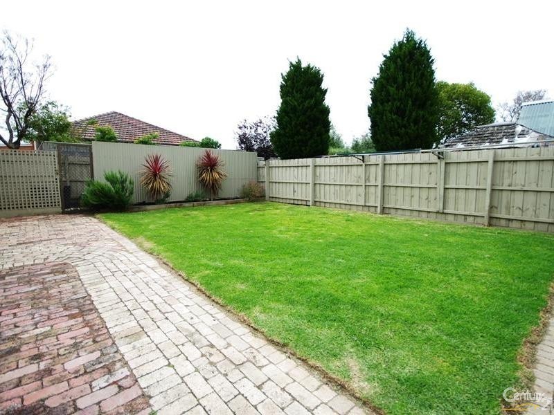 32 Connie Street, Bentleigh East VIC 3165