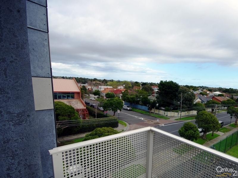 302/175 Kangaroo Road, Hughesdale VIC 3166