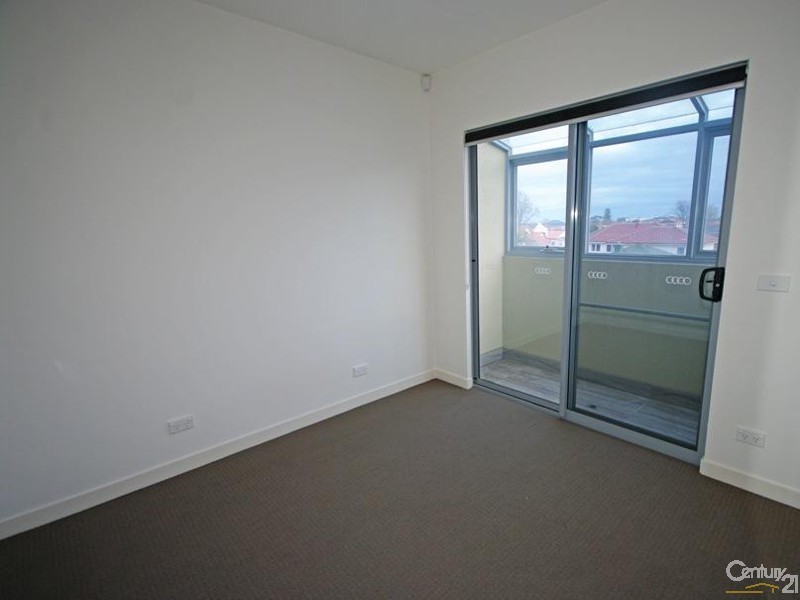 2/46 Gilbert Grove, Bentleigh VIC 3204