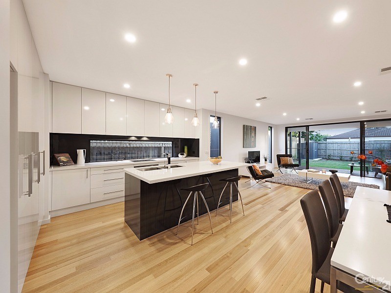 52B Barrington Street, Bentleigh East VIC 3165