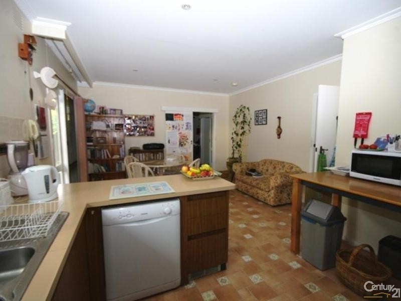 77 Wright Street, Mckinnon VIC 3204