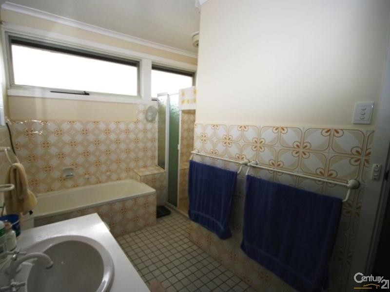 77 Wright Street, Mckinnon VIC 3204