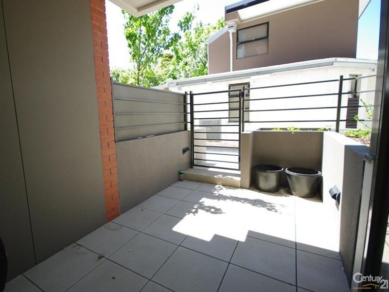 G04/56 Kambrook Road, Caulfield North VIC 3161