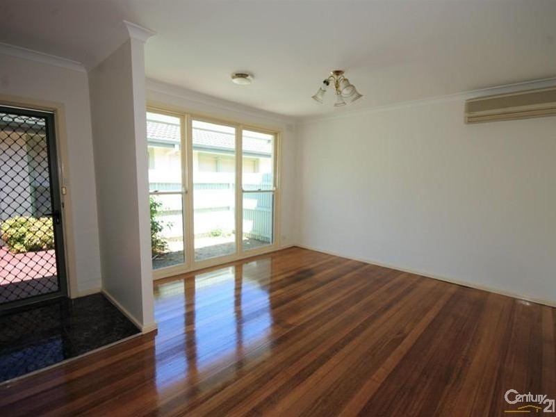 6/2  Elm Grove, Mckinnon VIC 3204