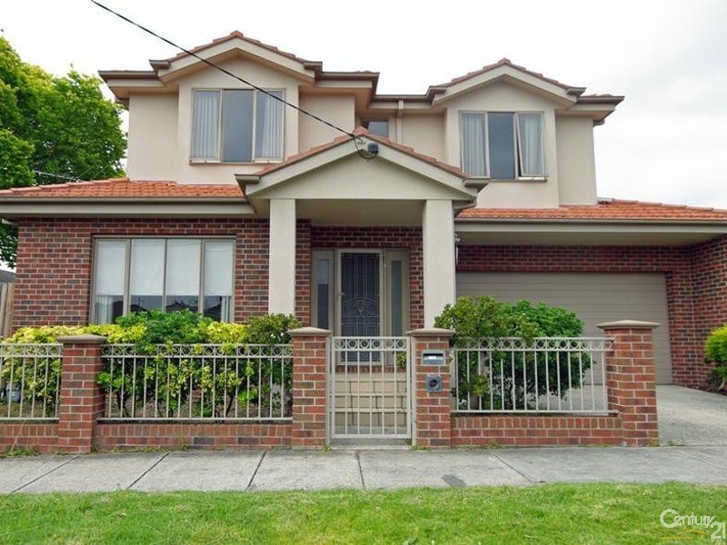 2 Preston Street, Mckinnon VIC 3204
