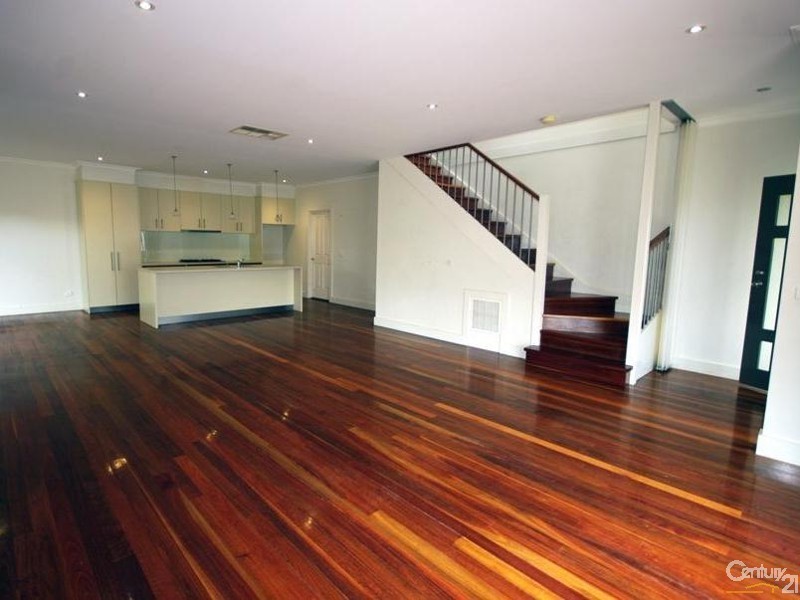 2 Preston Street, Mckinnon VIC 3204