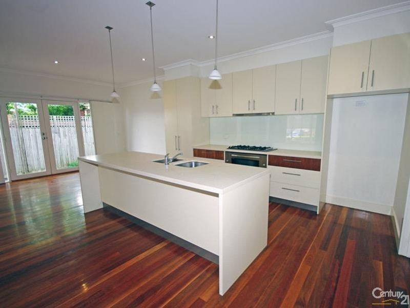 2 Preston Street, Mckinnon VIC 3204