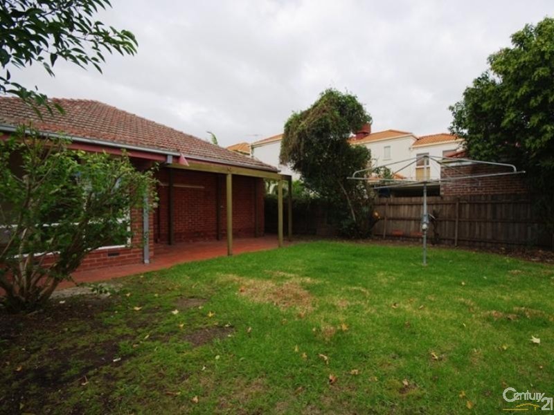 3 Lillimur Road, Ormond VIC 3204