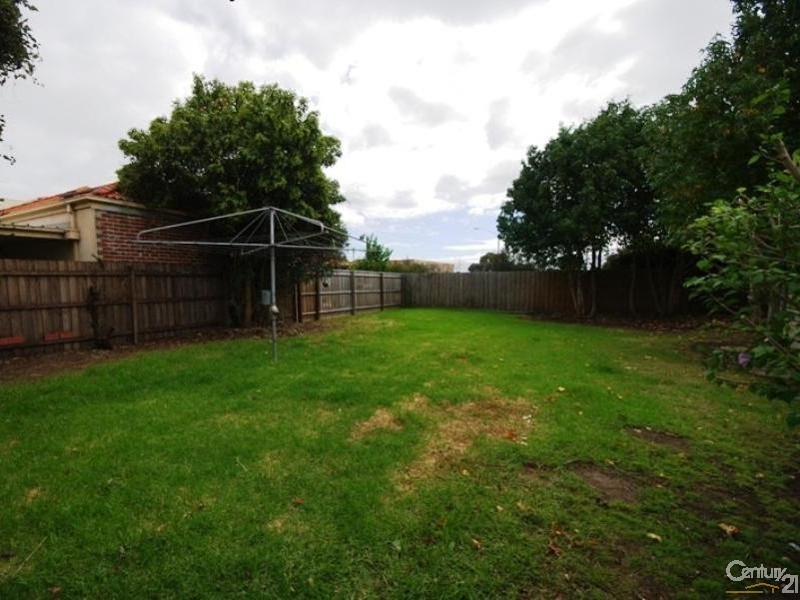 3 Lillimur Road, Ormond VIC 3204