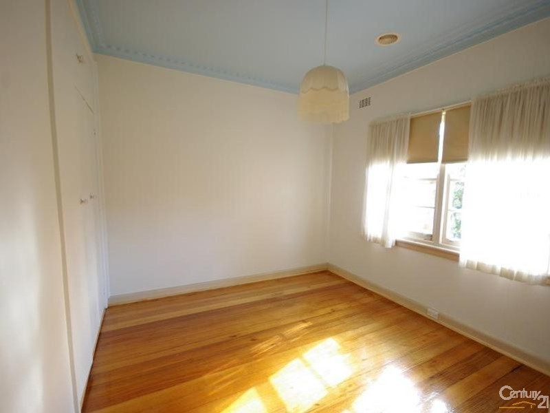 33 Small Road, Bentleigh VIC 3204