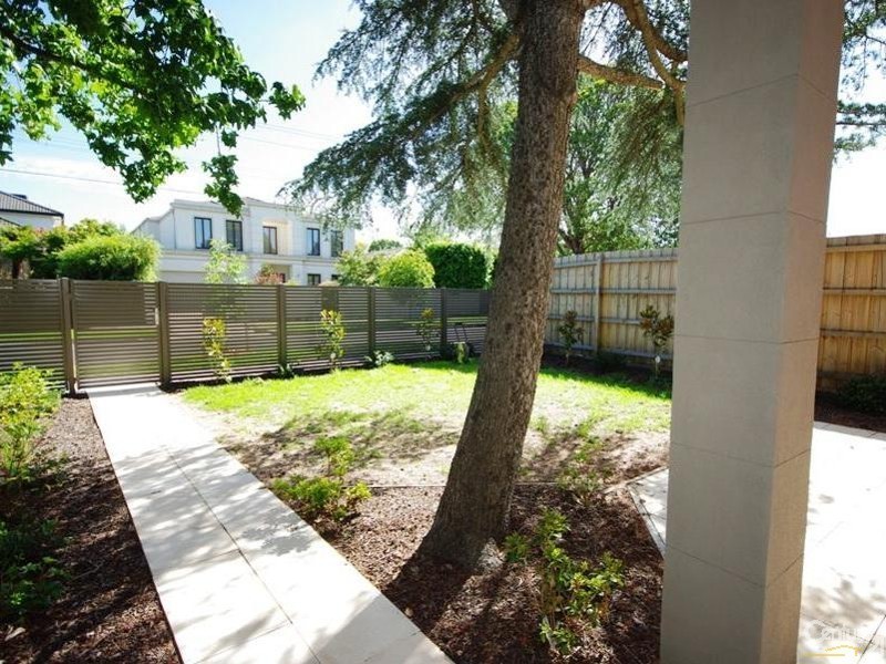 18 Luckins Road, Bentleigh VIC 3204