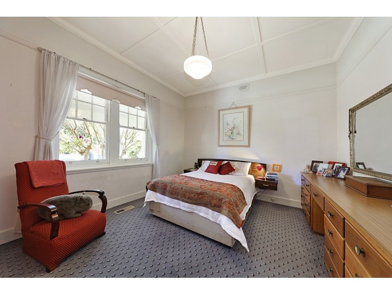 4 Thompson Street, Ormond VIC 3204