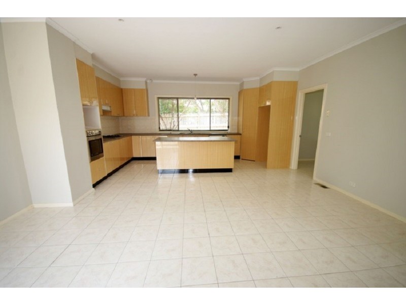 212 Tucker Road, Mckinnon VIC 3204